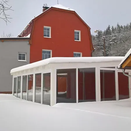 S Bazénem A Saunou U Skiareálu Сasa de vacaciones