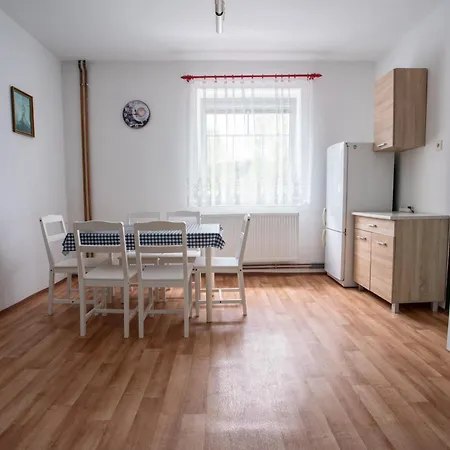 Casa vacanze S Bazénem A Saunou U Skiareálu